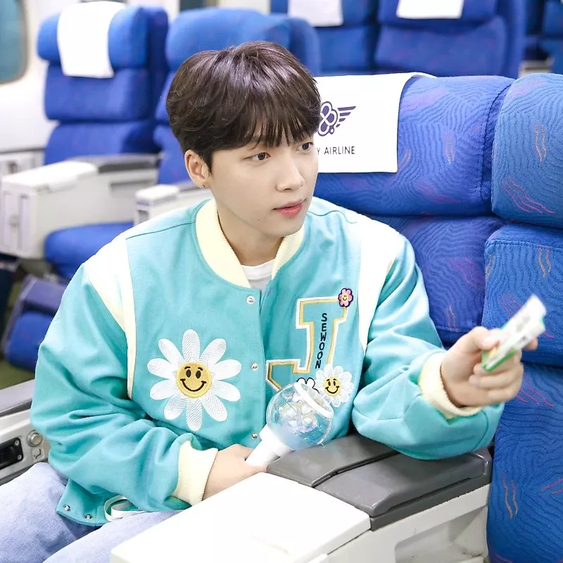 A moment captured by Jeong Sewoon's fan