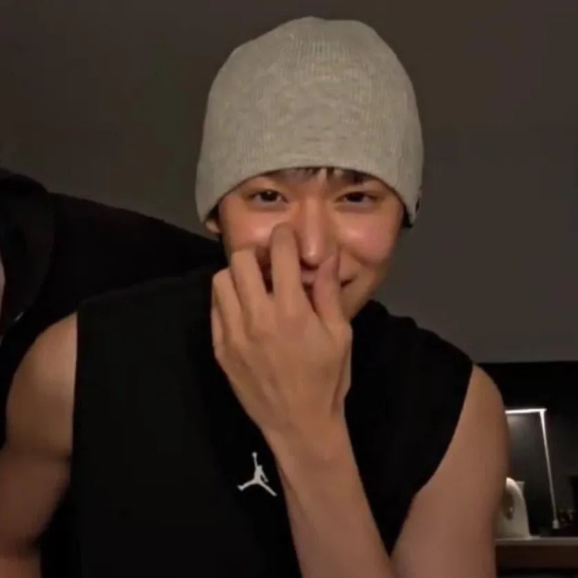 Recent activity shot of Eunseok (RIIZE)