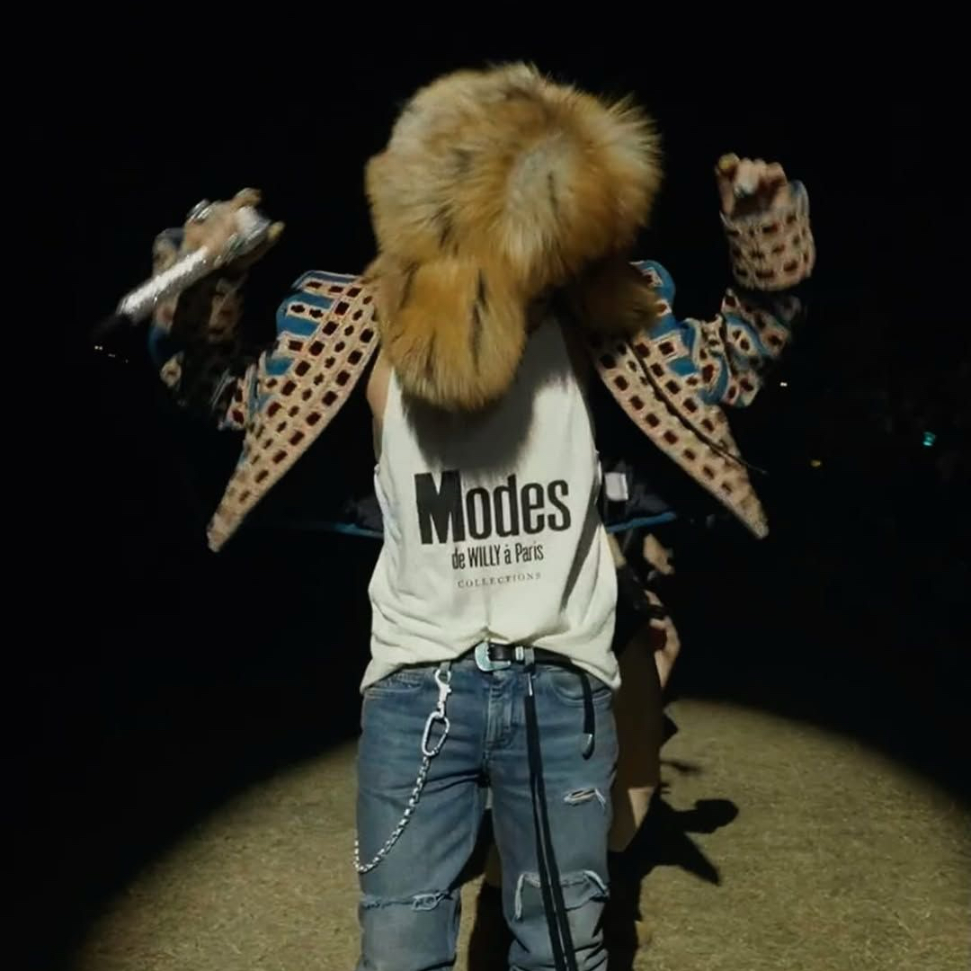 A moment captured by G-DRAGON (BIGBANG)'s fan