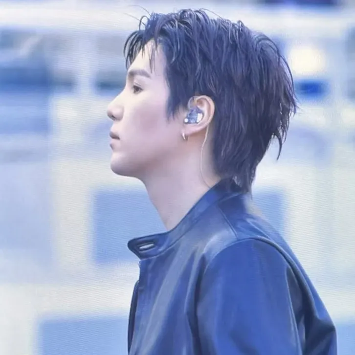 SUGA (防彈少年團)的幕後花絮