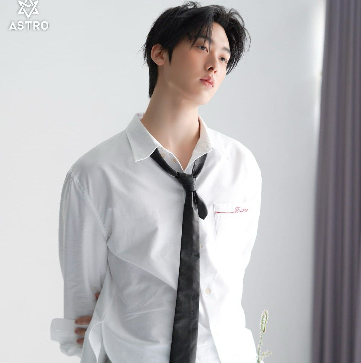 尹產賀 (ASTRO)粉絲拍下的瞬間
