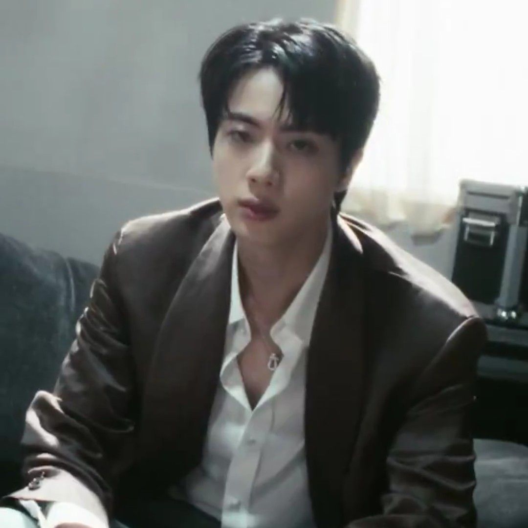 진 (방탄소년단)의 최신 사진