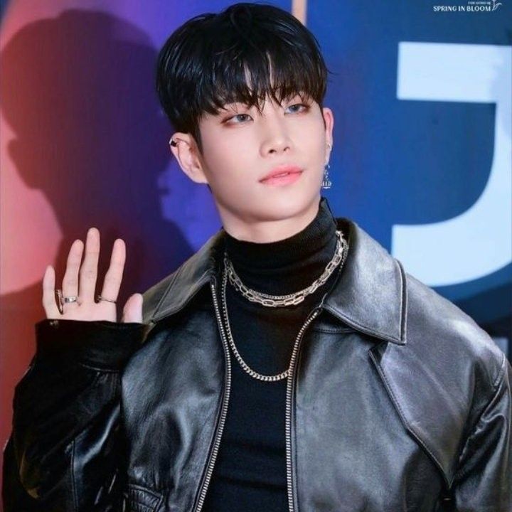 A moment captured by MJ (ASTRO)'s fan