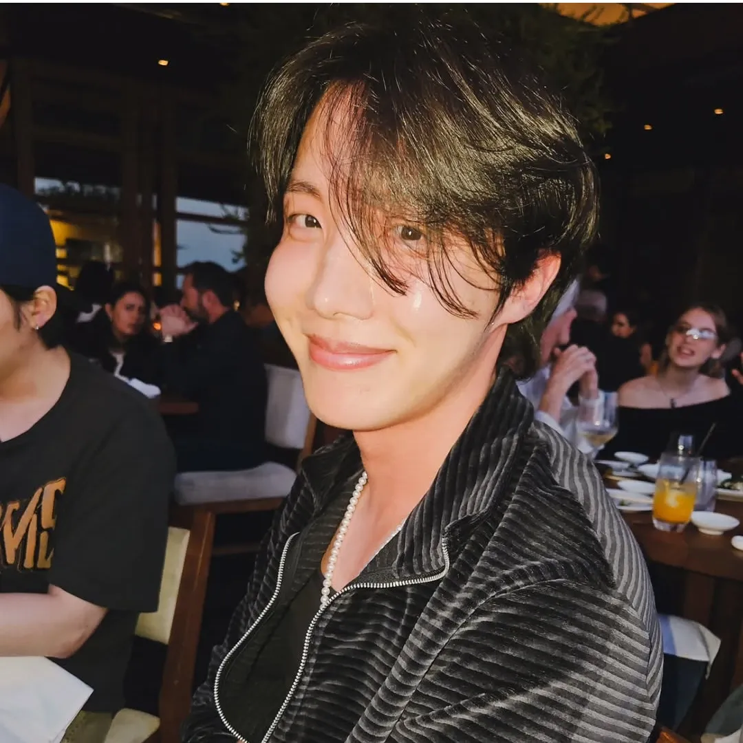 J-hope (防彈少年團)的最新照片