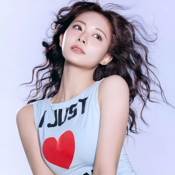 Potret di balik layar Tzuyu (TWICE)