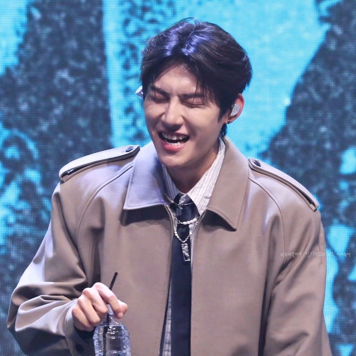 Behind-the-scenes cut of Park Woojin (AB6IX)