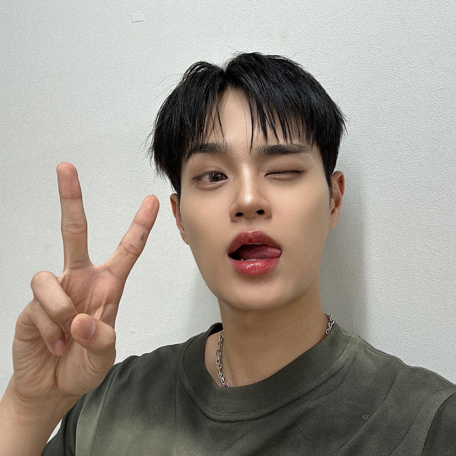 Recent activity shot of Lee Daehwi (AB6IX)
