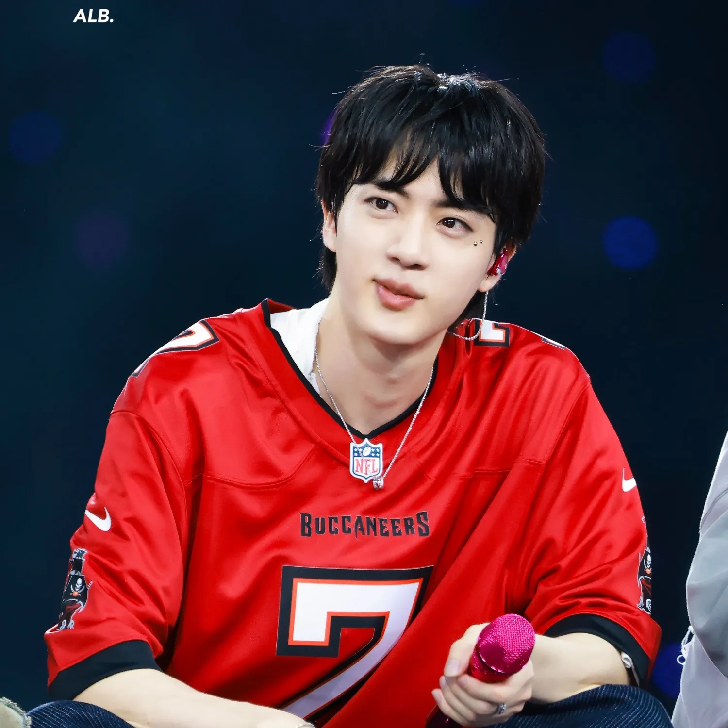 진 (방탄소년단)의 최신 사진