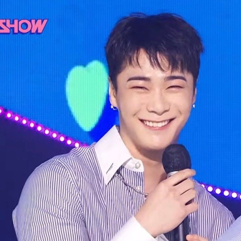 A moment captured by Moonbin (ASTRO)'s fan