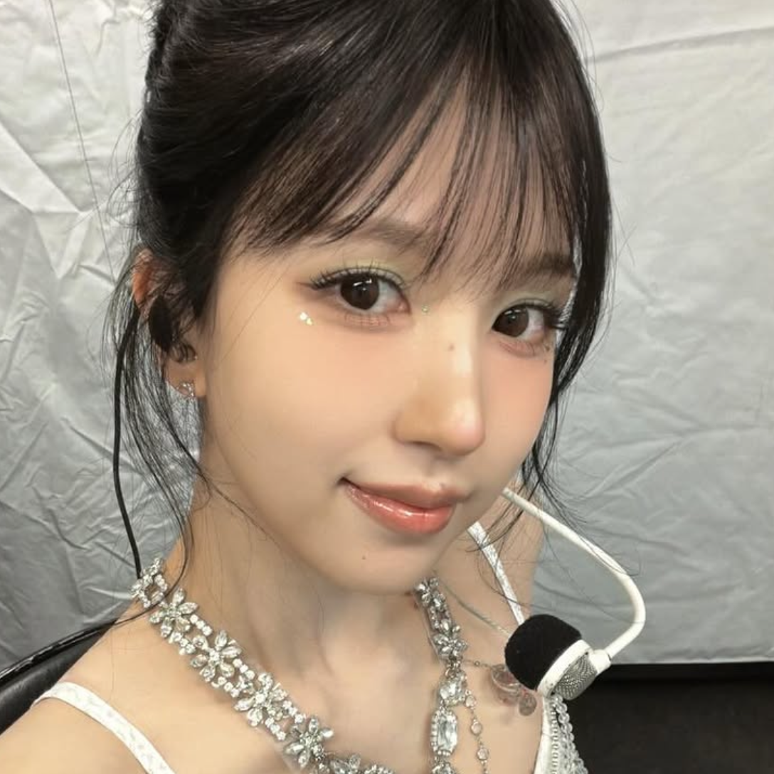 Momen yang diabadikan oleh penggemar Mina (TWICE)