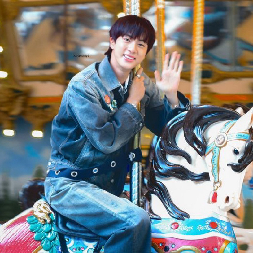 진 (방탄소년단)의 비하인드 컷