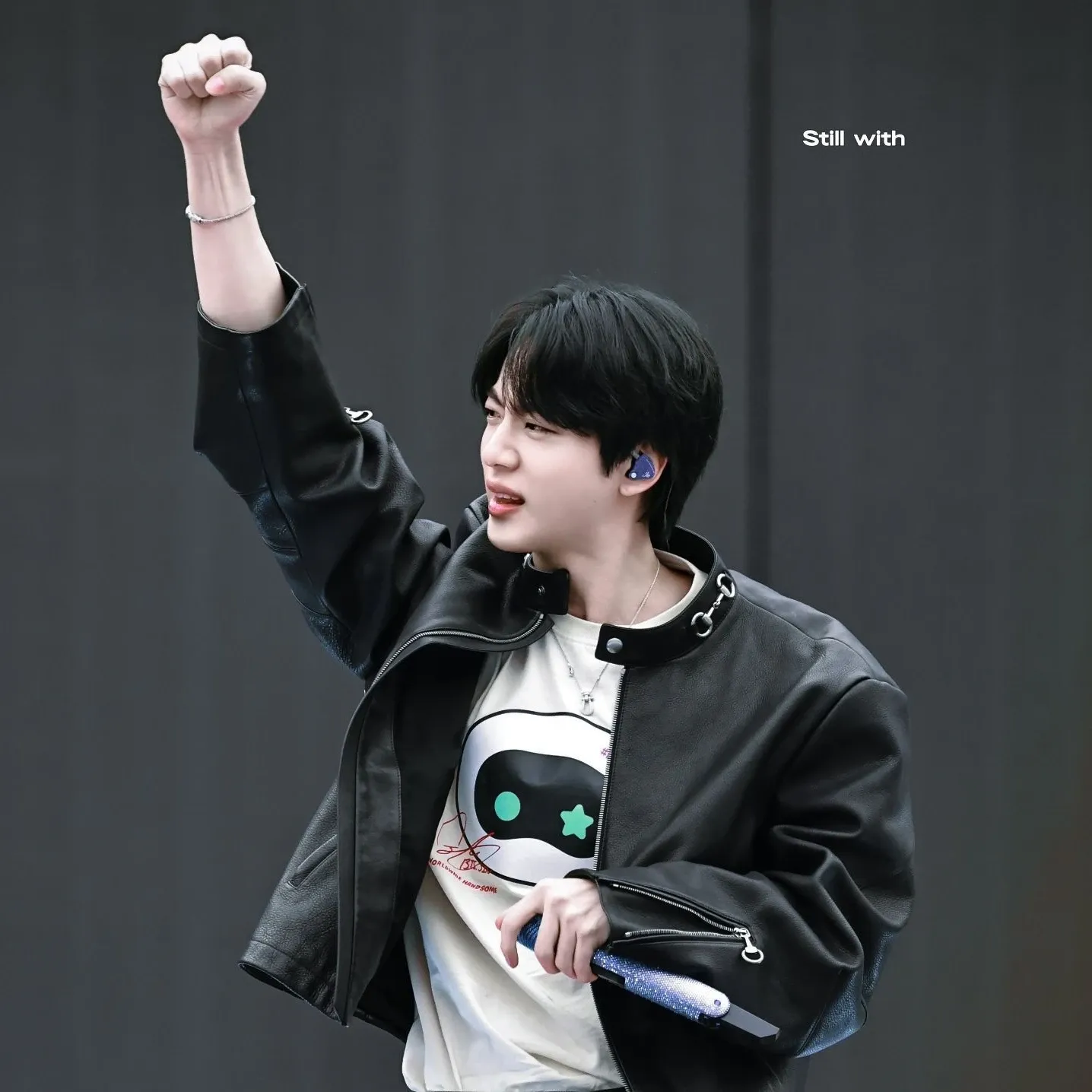 진 (방탄소년단) 최근 활동샷
