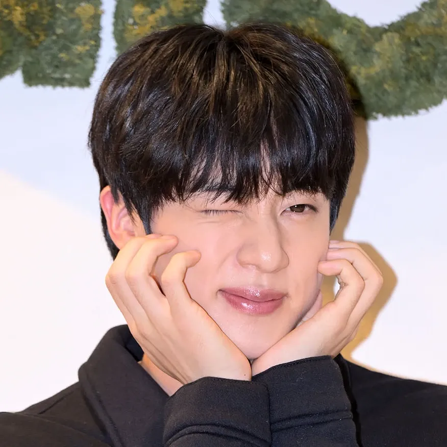 진 (방탄소년단)의 비하인드 컷