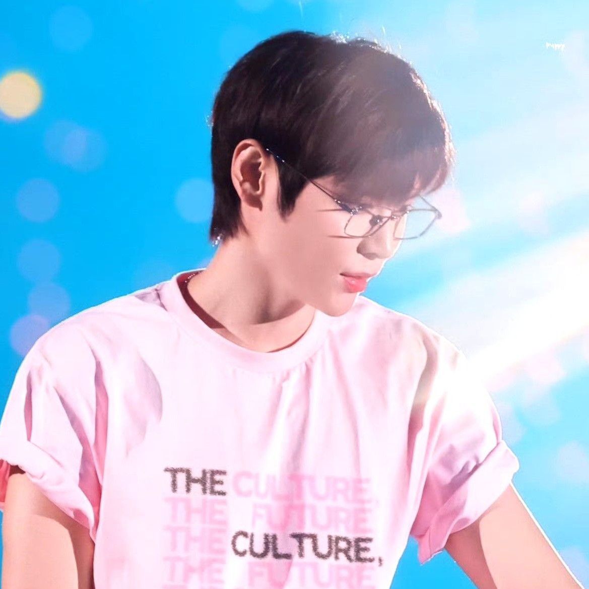 Recent activity shot of Eunseok (RIIZE)