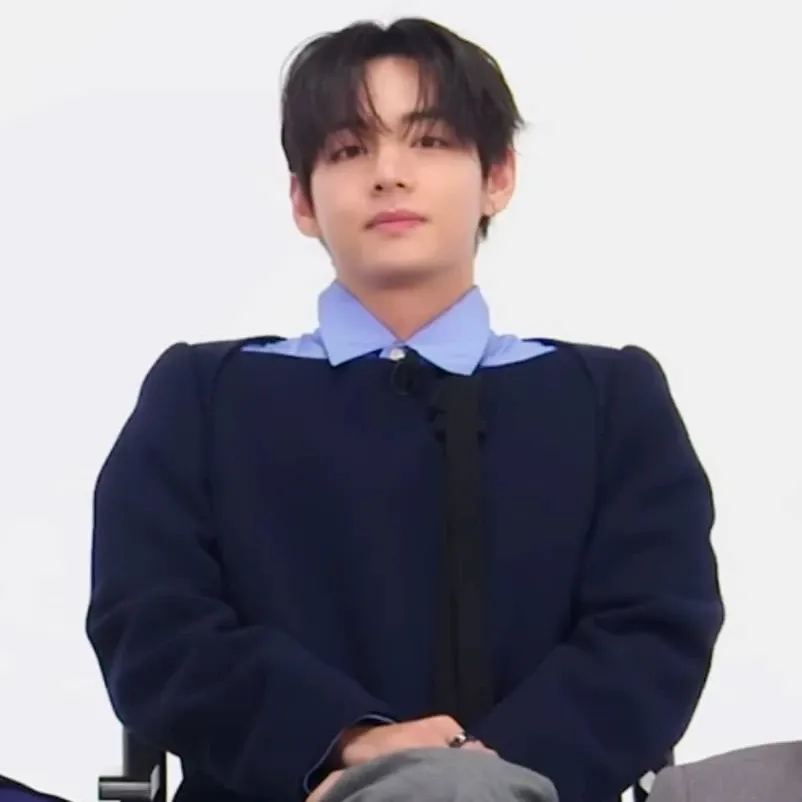 A moment captured by V (BTS)'s fan