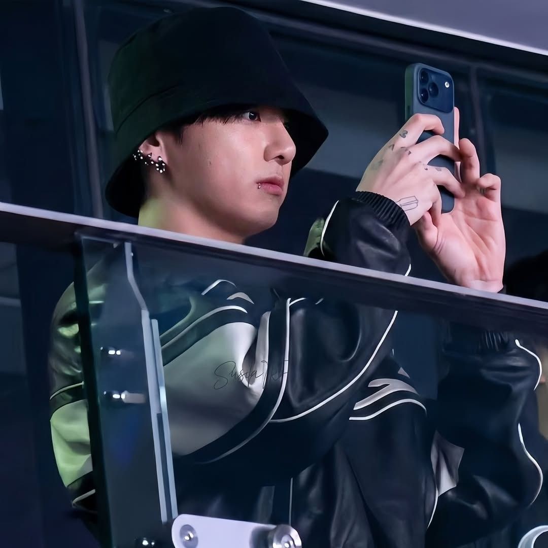 Momen yang diabadikan oleh penggemar Jungkook (BTS)