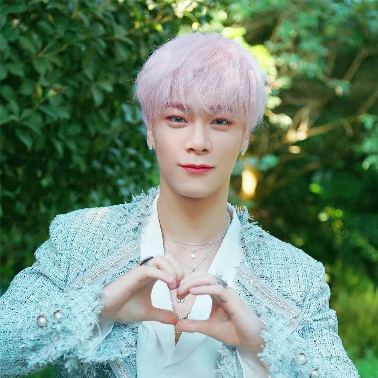 Latest photo of Moonbin (ASTRO)