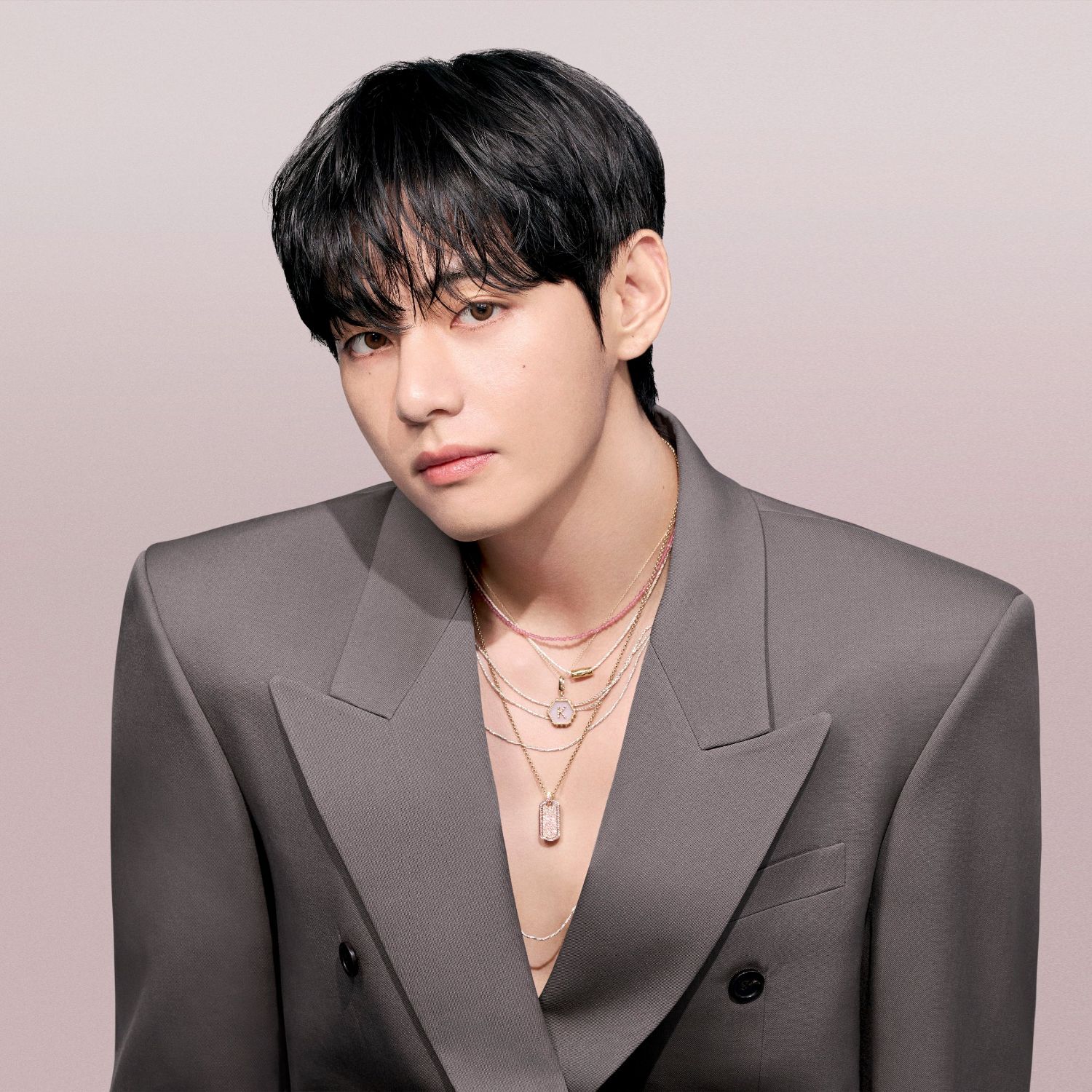 Momen yang diabadikan oleh penggemar V (BTS)