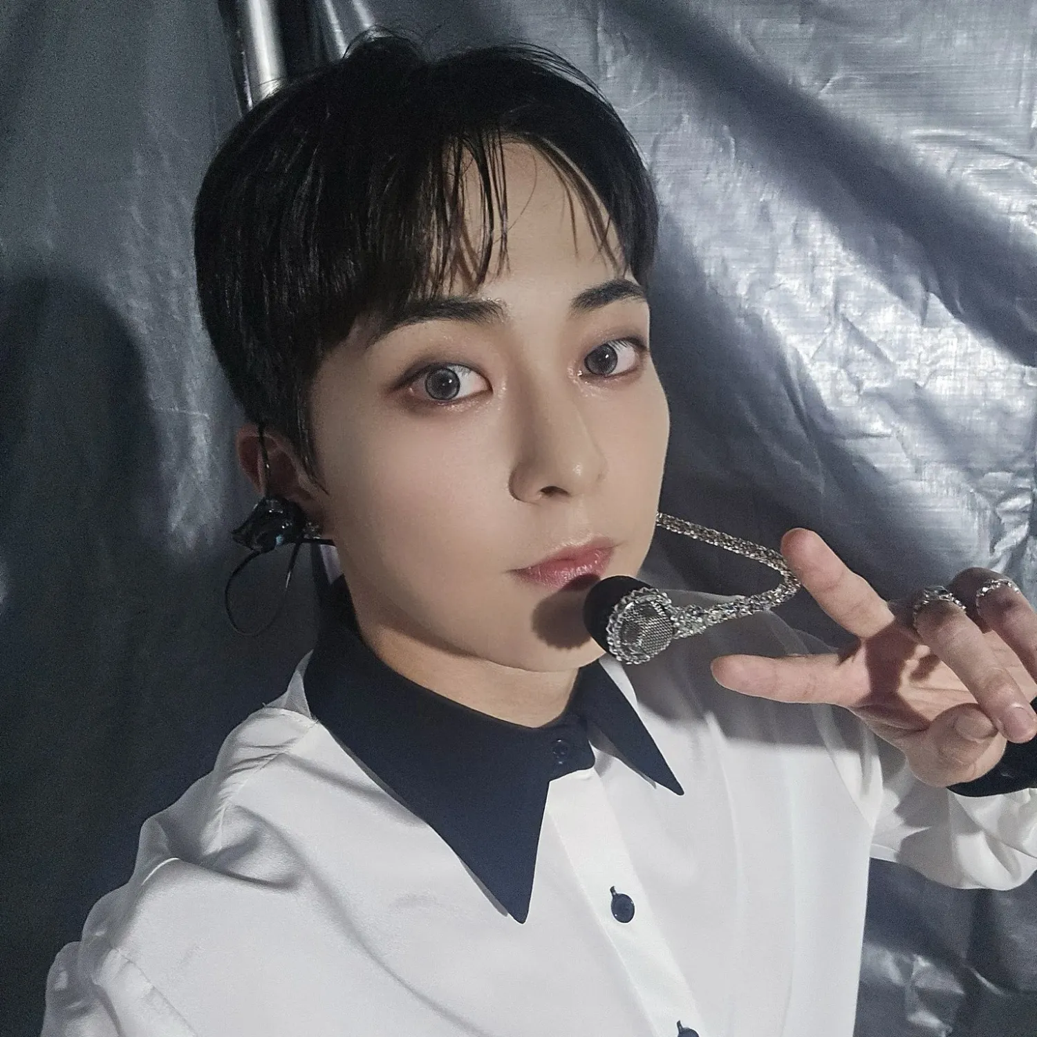Behind-the-scenes cut of Xiumin (EXO)