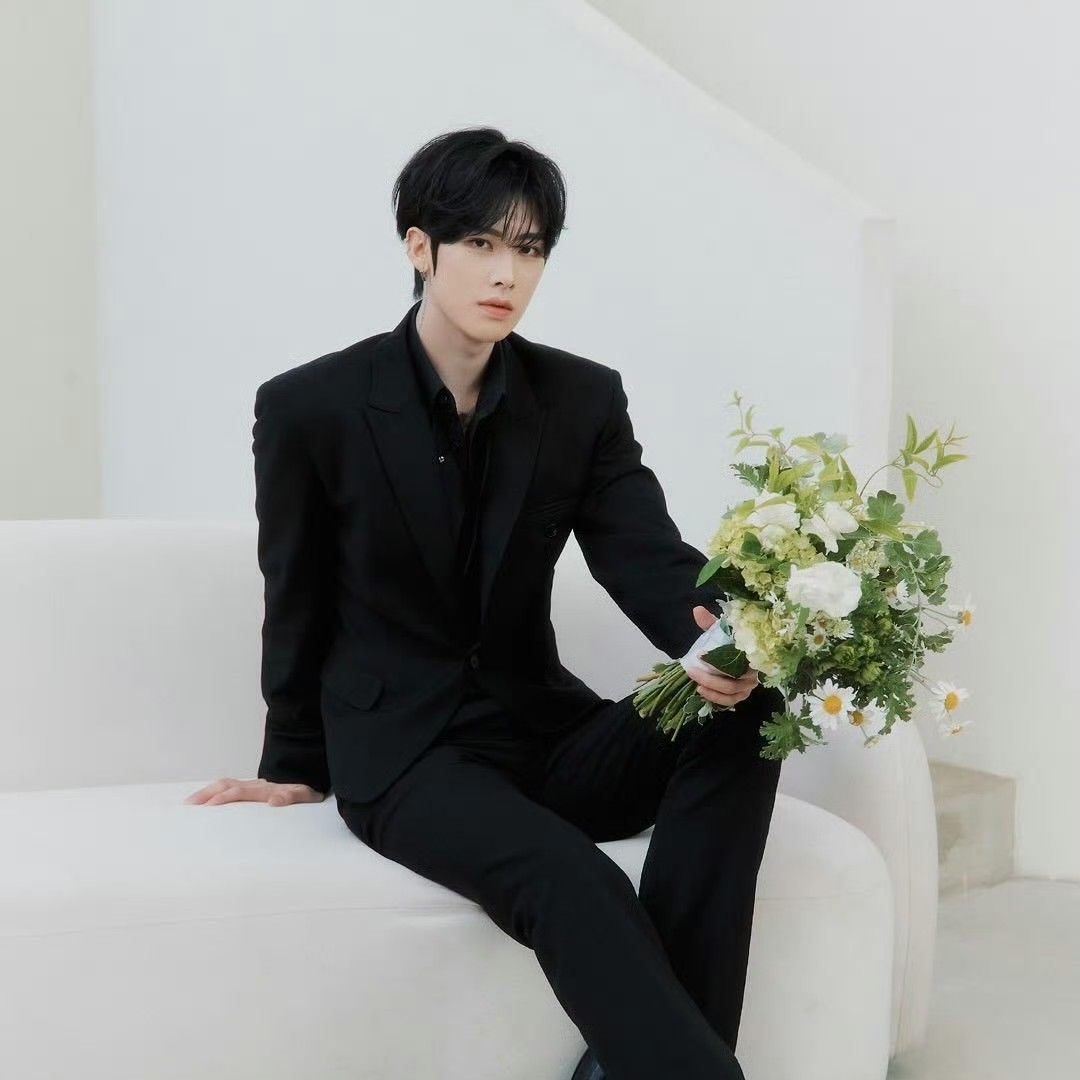 A moment captured by Ricky (ZEROBASEONE)'s fan