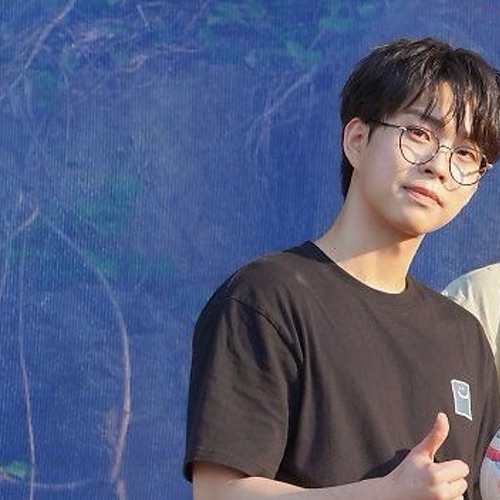 Signature photo of LUCY capturing their charm