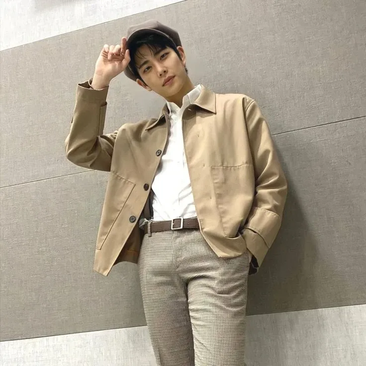 A moment captured by MJ (ASTRO)'s fan