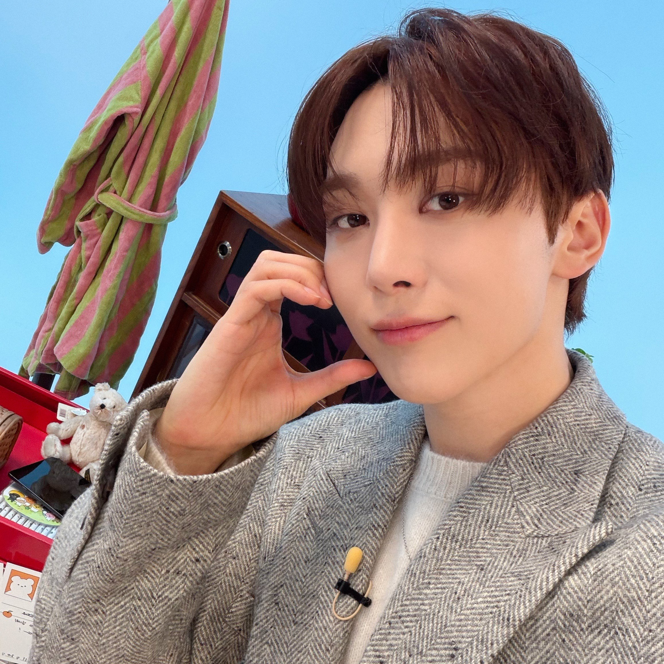 A moment captured by Seungkwan (SEVENTEEN)'s fan