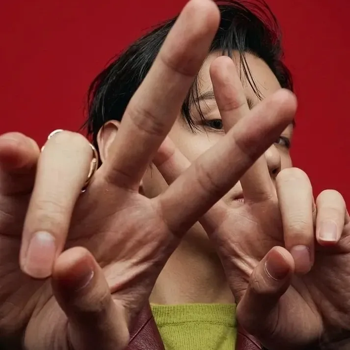 뷔 (방탄소년단)의 비하인드 컷