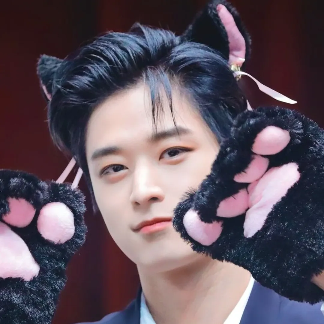柱延 (THE BOYZ)的最新活动照片