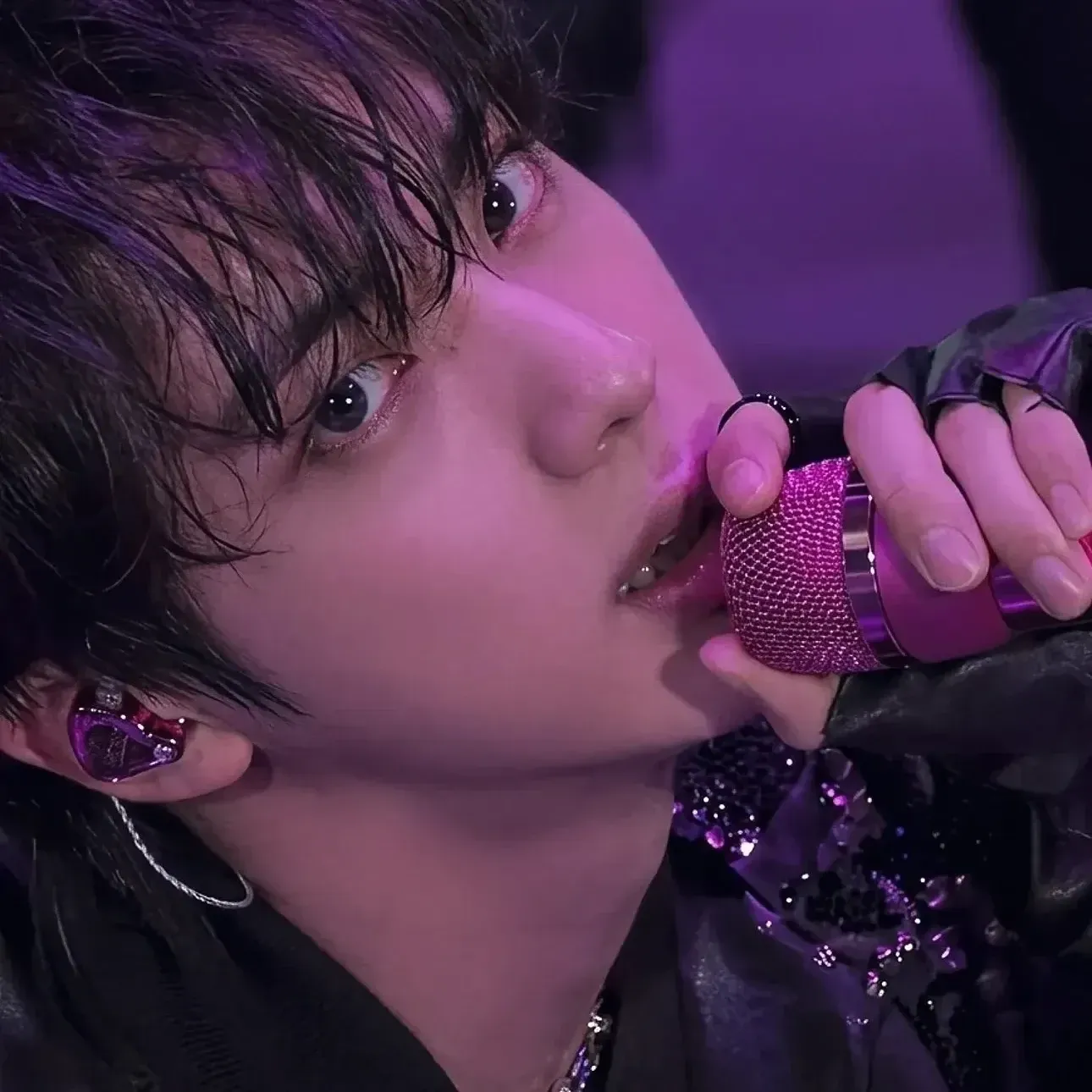 Behind-the-scenes cut of BTS