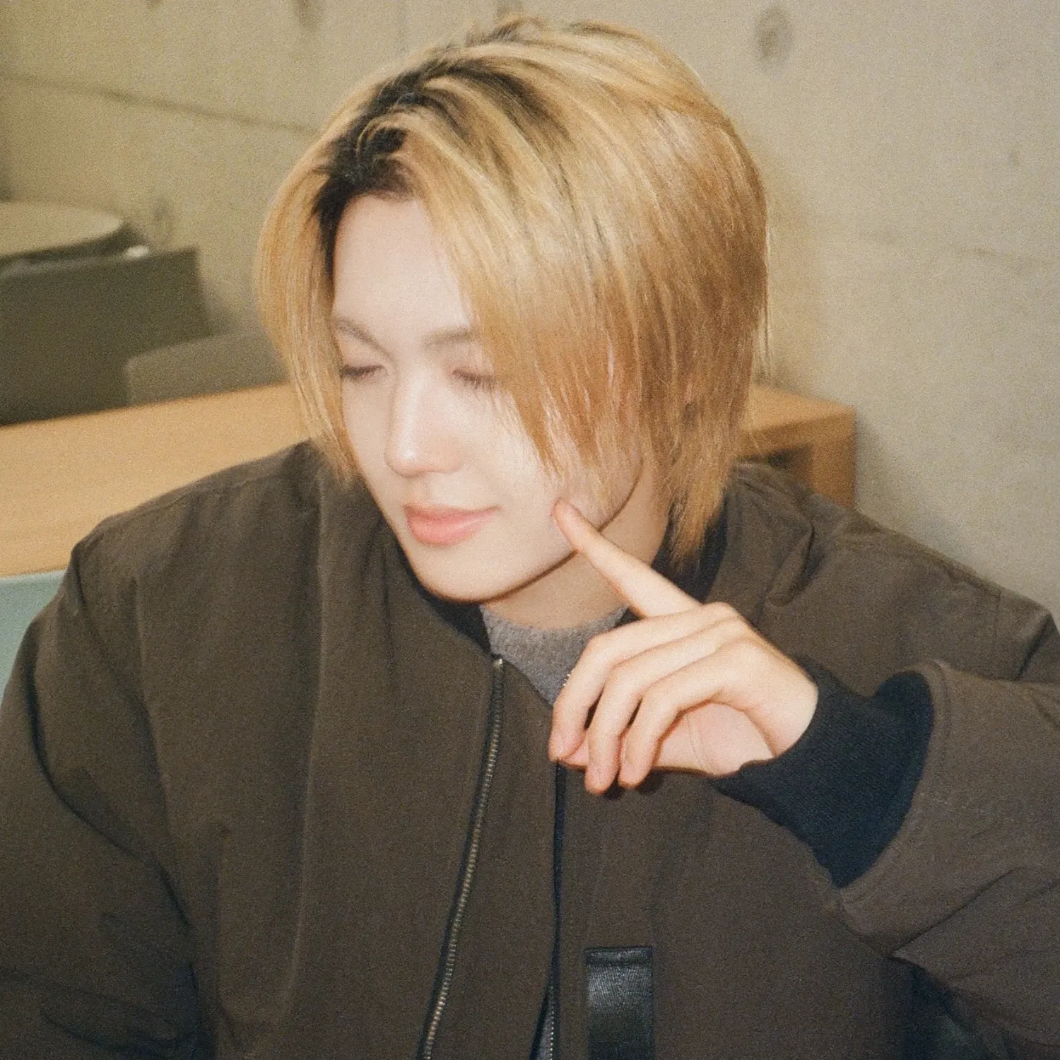 Latest photo of Doyoung (TREASURE)