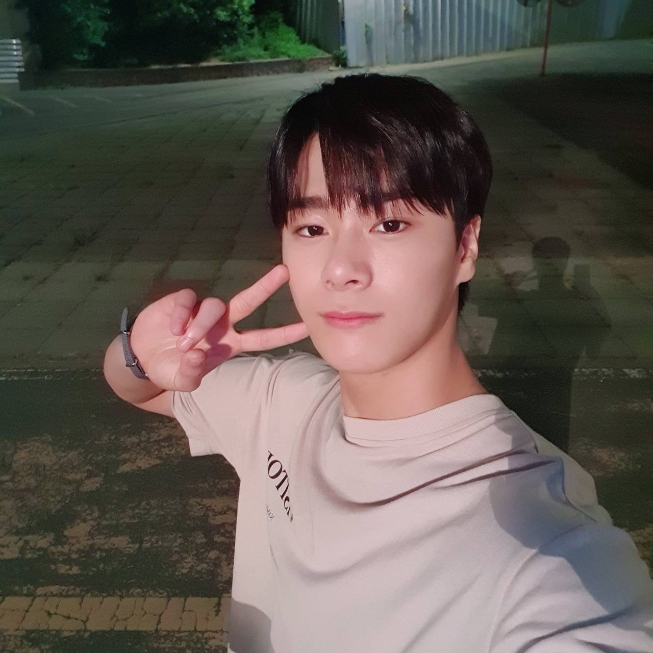 Behind-the-scenes cut of Moonbin (ASTRO)
