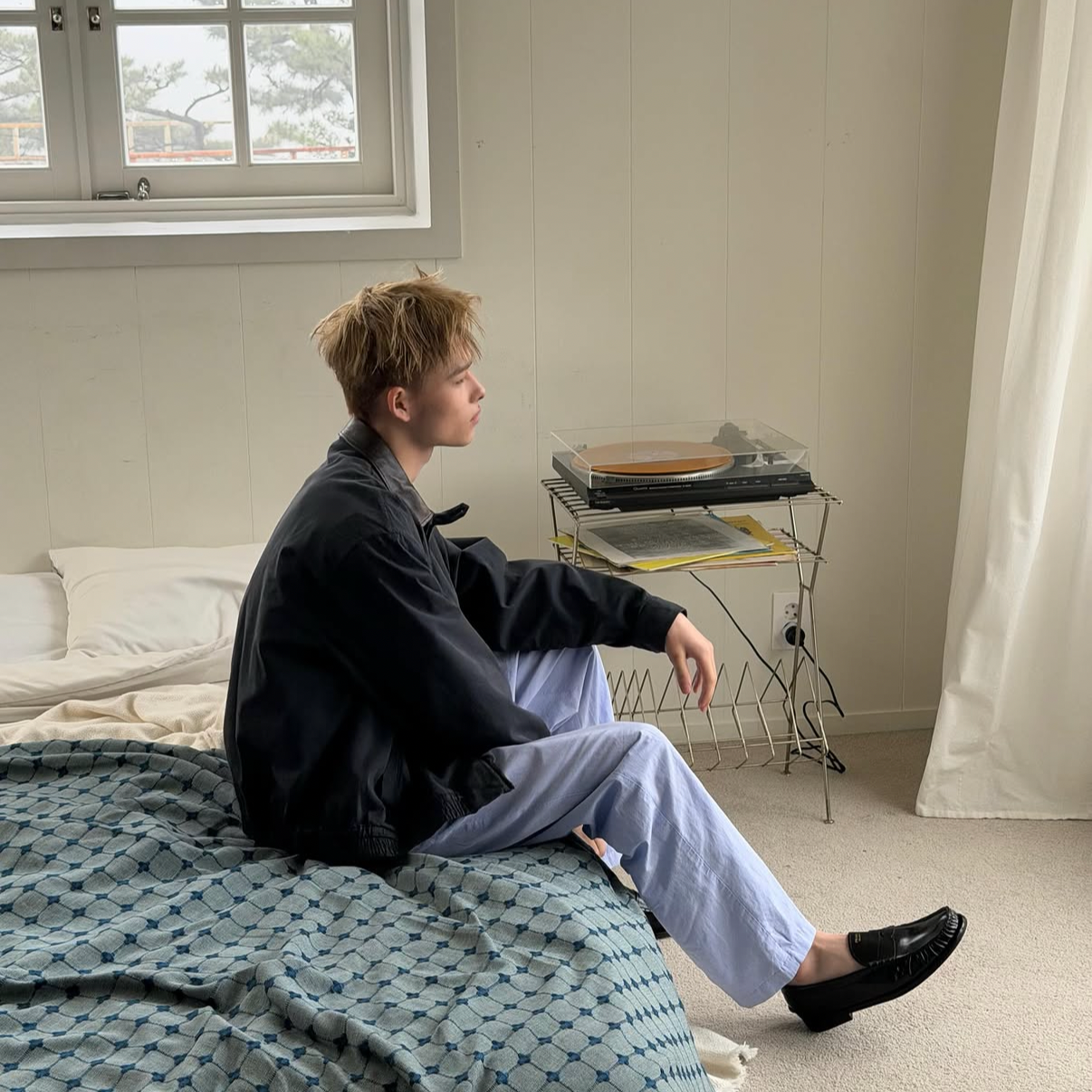 Behind-the-scenes cut of NI-KI (ENHYPEN)