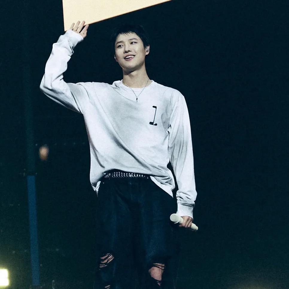 Behind-the-scenes cut of WOODZ