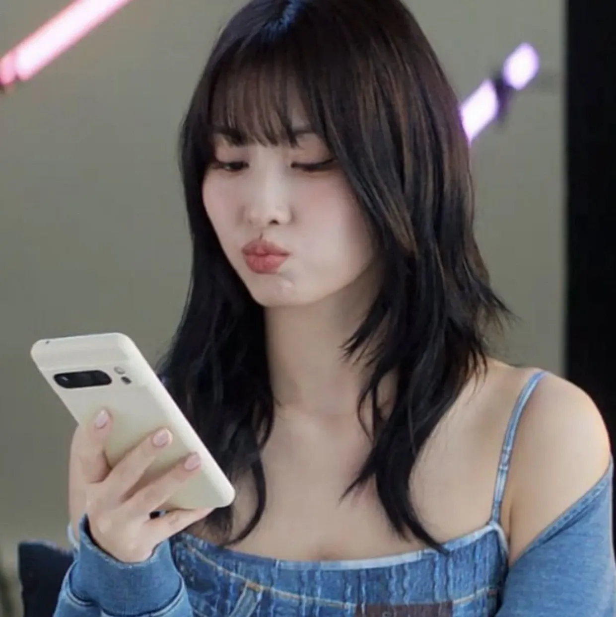 Foto terbaru Momo (TWICE)