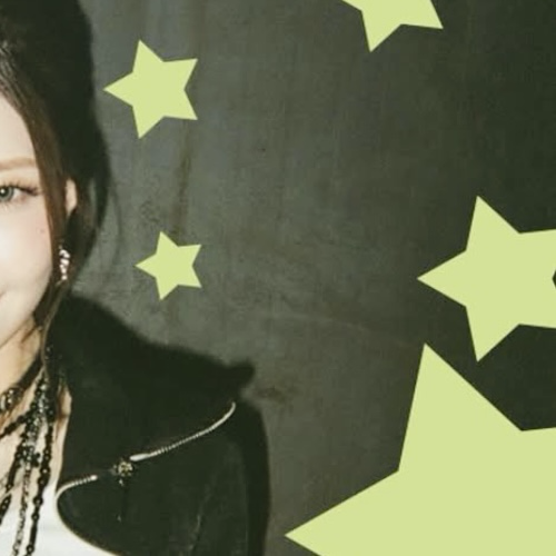 Behind-the-scenes cut of Mayuka (NiziU)