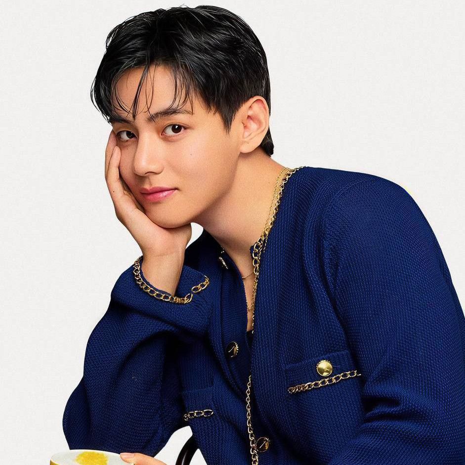 뷔 (방탄소년단) 최근 활동샷