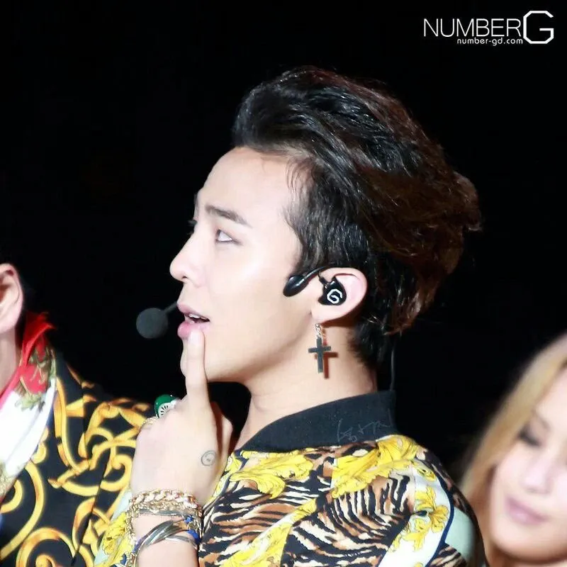 Behind-the-scenes cut of G-DRAGON (BIGBANG)