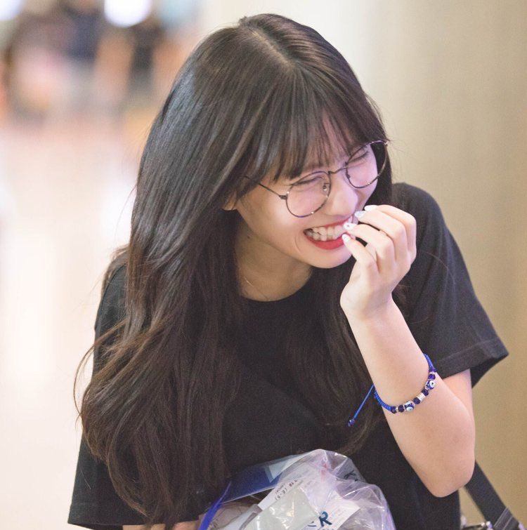 모모 (TWICE)의 비하인드 컷