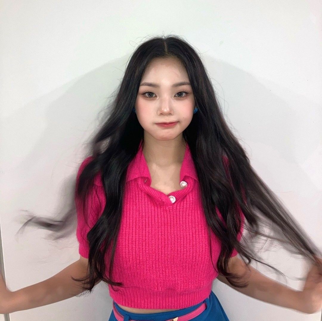 Recent activity shot of Park Boeun (CLASS:y)