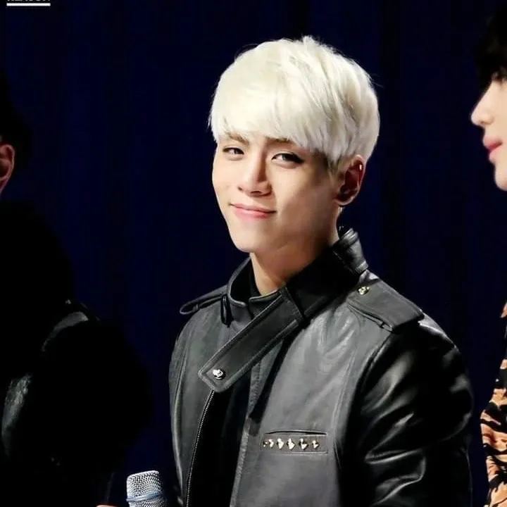 Recent activity shot of Jonghyun (SHINee)