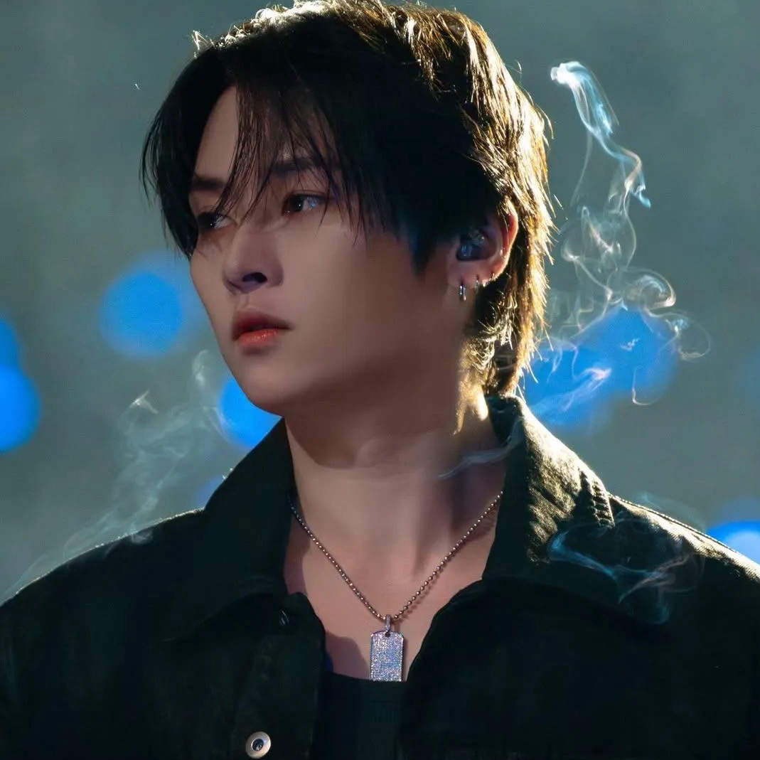 Lee Know (Stray Kids)的幕后花絮