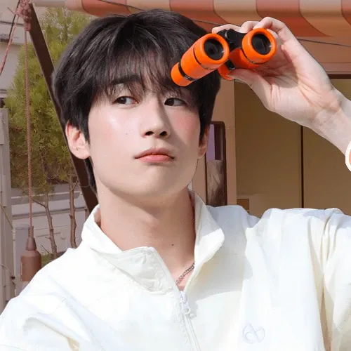 Momen yang diabadikan oleh penggemar Han Seungwoo