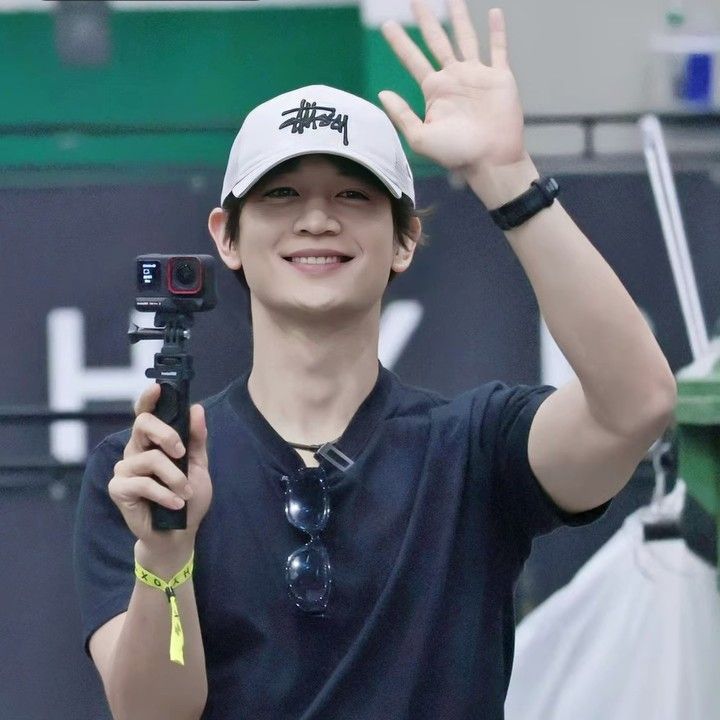 Latest photo of Minho (SHINee)