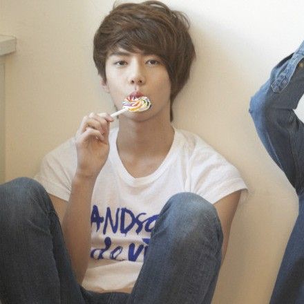 세훈 (EXO)의 비하인드 컷