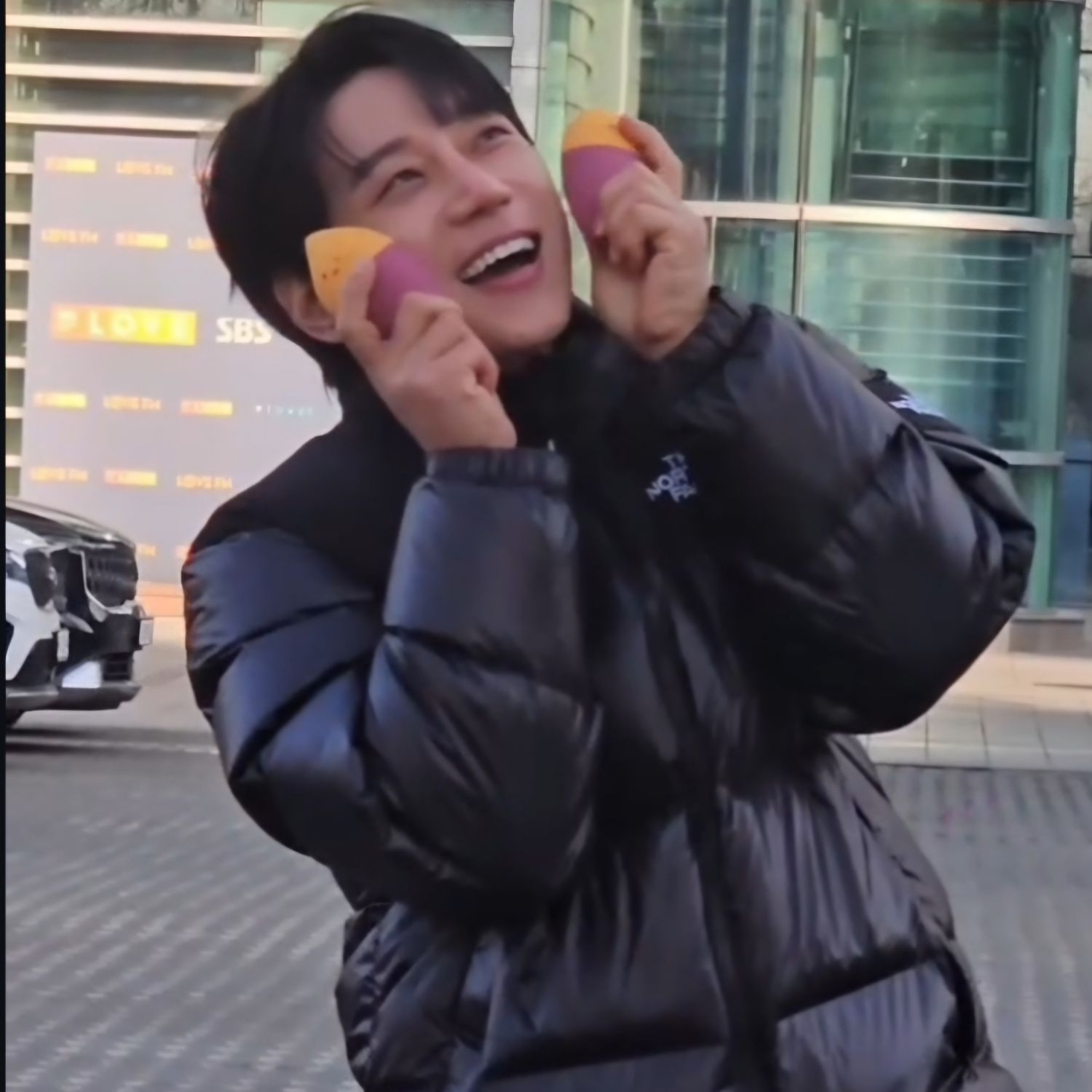 Recent activity shot of Hwang Chiyeol