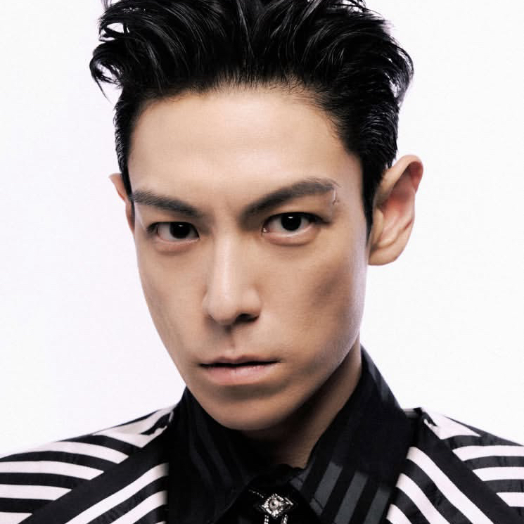 A moment captured by T.O.P's fan