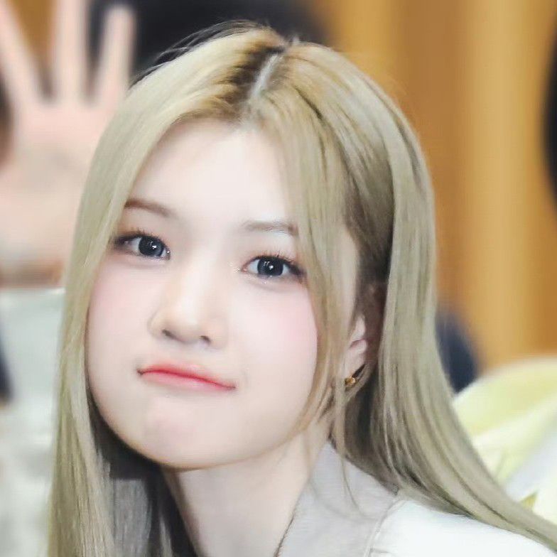 Latest photo of Juun (Hearts2Hearts)