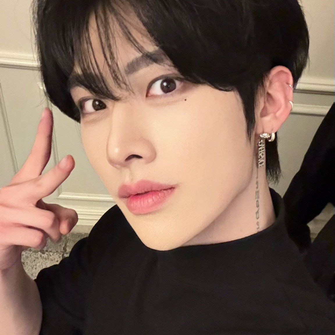 A moment captured by Ricky (ZEROBASEONE)'s fan