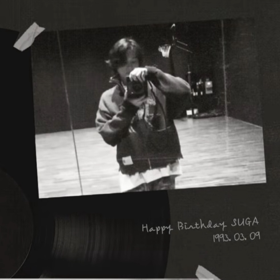 A moment captured by SUGA (BTS)'s fan